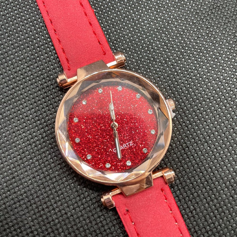 Quartz -  Red Watch